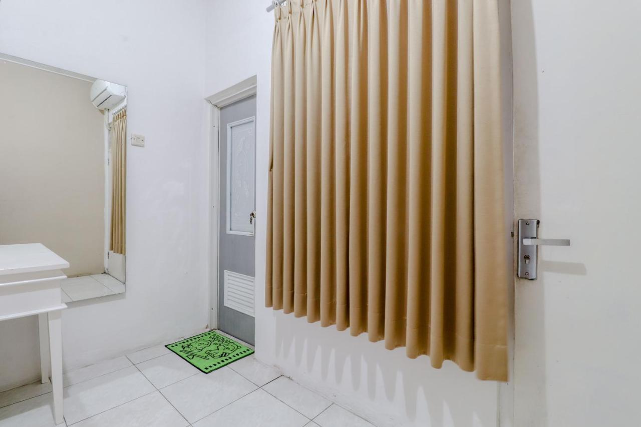 Ratu Guesthouse Слеман Экстерьер фото